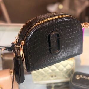 Pre Owned Marc Jacobs Cross Body Small Croc Embossed